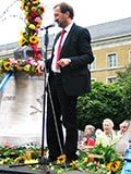 Superintendent Herbst begrt die Glocken