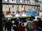 alle drei Glocken sind auf dem hinteren Herderplatz angekommen