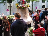 alle drfen die Herderglocke noch einmal berhren